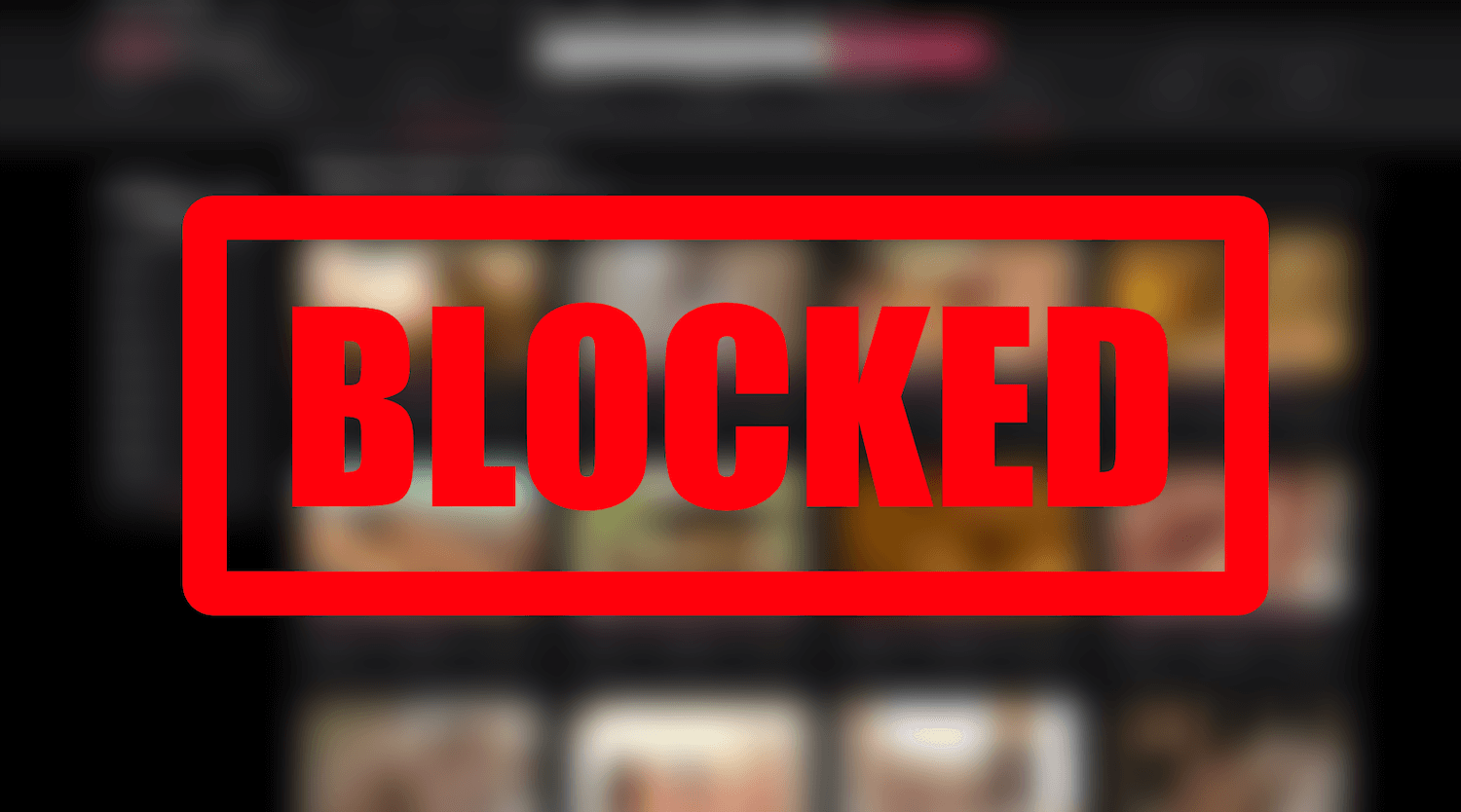 Красная надпись "BLOCKED" на мониторе компьютера